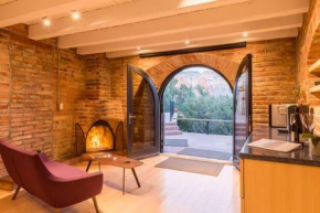 Modern, Luxury within iconic Sedona Architecture With Epic Red Rock Views Private Trail Head - Enjoy on property Sauna, Aromatherapy Steam Room, Hot Tub, Pools and Wellness Services
